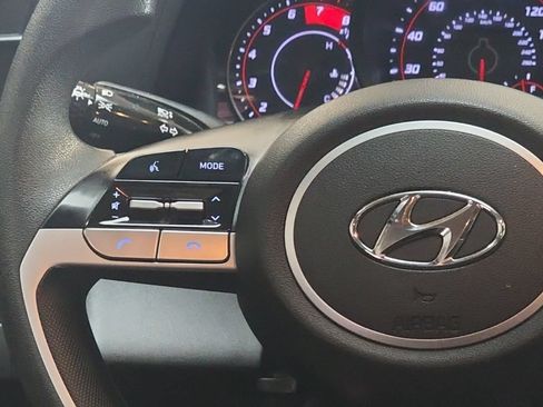 Used 2021 Hyundai Elantra SEL FWD image 15