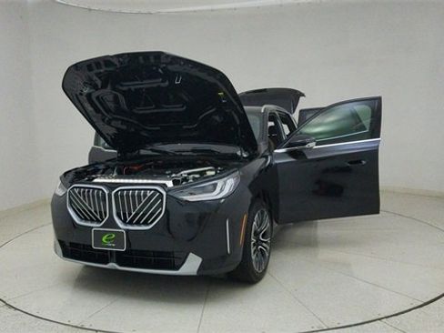 Used 2025 BMW X3 xDrive30i w/ Premium Package image 70