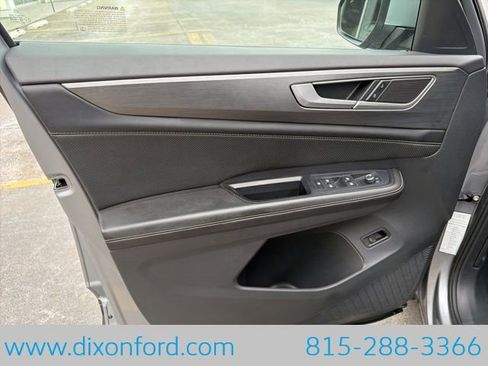 Used 2024 Volkswagen Atlas Cross Sport SE image 22