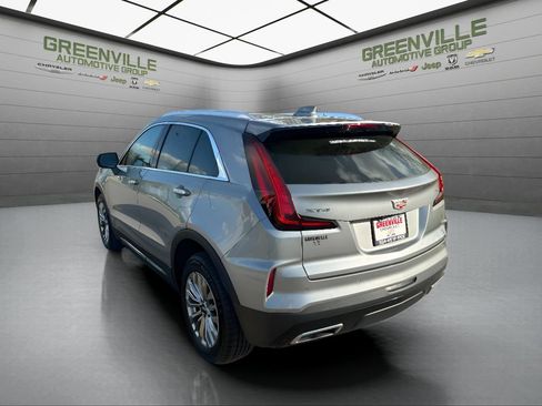 Used 2024 Cadillac XT4 Premium Luxury FWD image 7