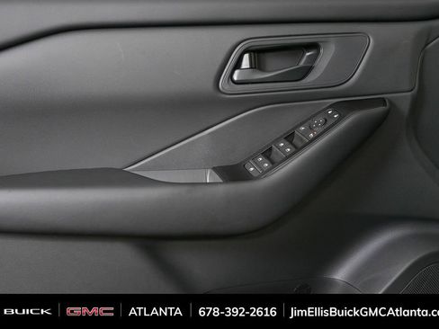 Used 2026 Nissan Rogue S image 6