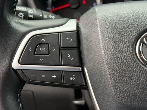 Certified 2022 Toyota Highlander LE image 22