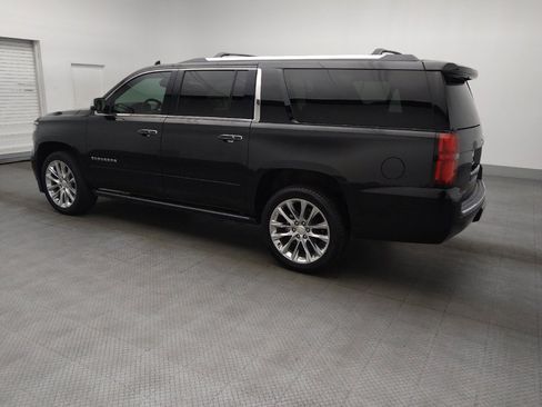 Used 2019 Chevrolet Suburban Premier w/ Premier Plus Edition image 3