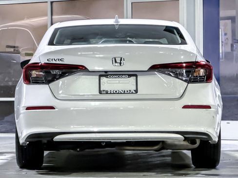 Used 2023 Honda Civic LX image 9