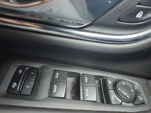 Used 2023 GMC Yukon AT4 image 24