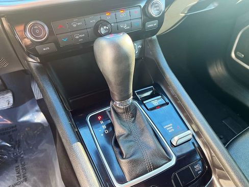 Used 2025 Jeep Compass Latitude w/ Sun & Sound Group image 16