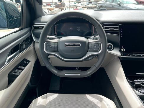 New 2026 Jeep Grand Wagoneer Limited AWD/4WD image 12