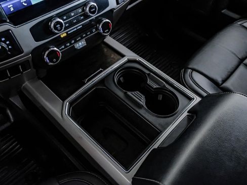 Used 2022 Ford F350 Lariat image 24