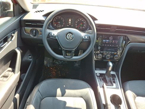 Certified 2022 Volkswagen Passat 2.0T FWD image 13