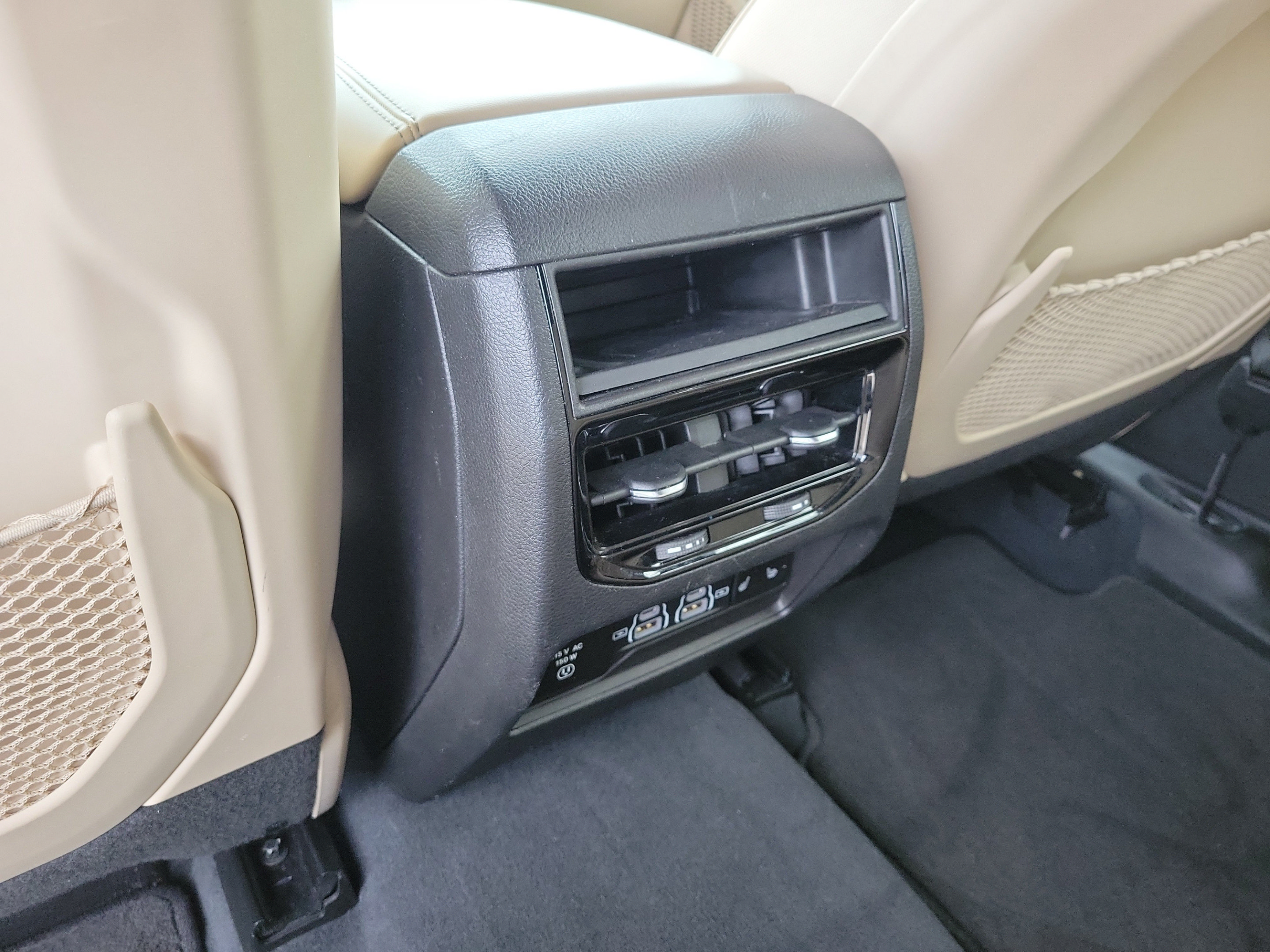 Used 2023 Jeep Grand Cherokee Limited AWD/4WD image 12