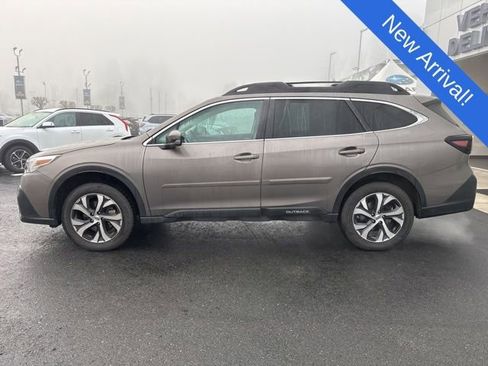 Used 2022 Subaru Outback Limited image 4