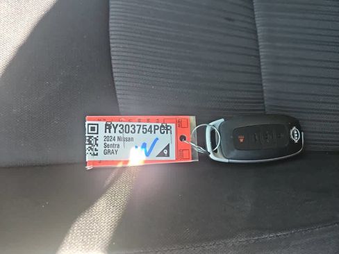 Used 2024 Nissan Sentra SV FWD image 20