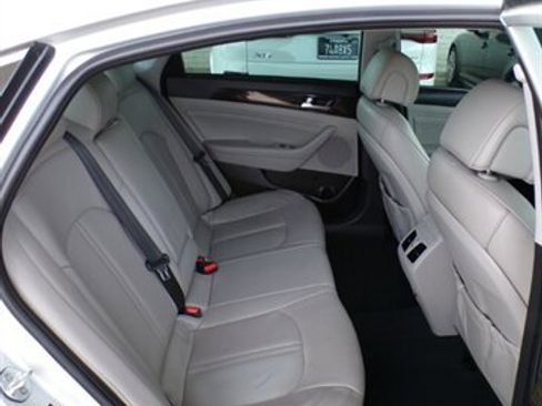 Used 2017 Hyundai Sonata Limited w/ Tech Package 03 FWD image 24