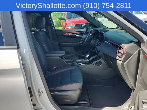 Used 2024 Chevrolet TrailBlazer RS w/ Driver Confidence Package FWD image 29