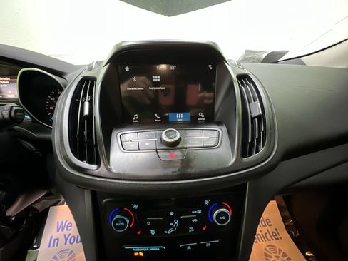 Used 2018 Ford Escape SE w/ Ford Safe & Smart Package FWD image 21