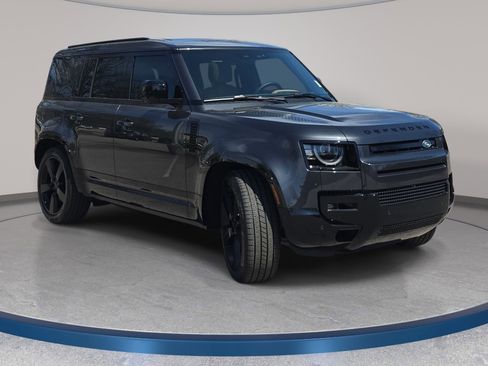 New 2026 Land Rover Defender 110 X-Dynamic SE AWD/4WD image 3