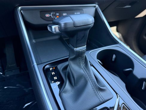 Used 2026 Kia Carnival SX Prestige image 27