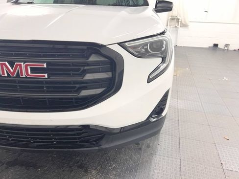Used 2021 GMC Terrain SLT w/ Elevation Edition FWD image 11