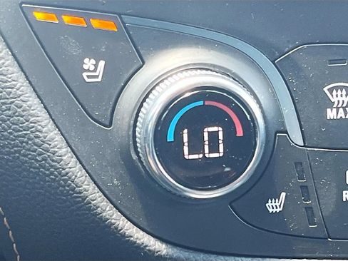 Used 2021 Chevrolet Equinox Premier AWD/4WD image 21