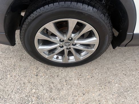 Used 2016 Toyota RAV4 Limited w/ Advanced Technology Package FWD image 11