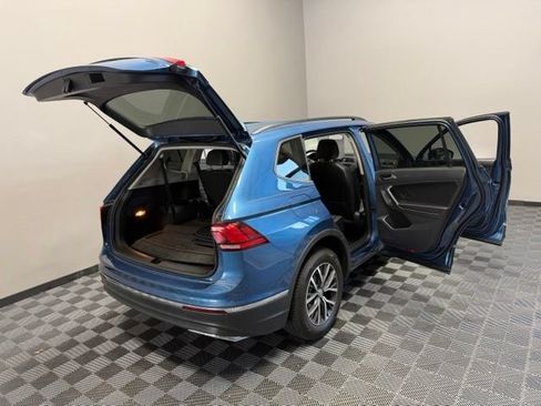 Used 2020 Volkswagen Tiguan SE w/ 3rd Row Seat Package AWD/4WD image 30