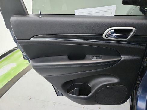 Used 2021 Jeep Grand Cherokee Limited w/ Sun & Sound Group image 25