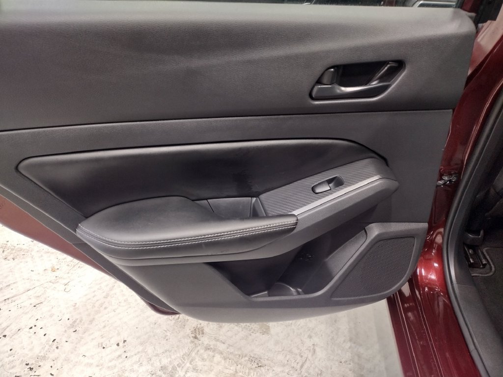 Used 2025 Nissan Altima 2.5 SV FWD image 21