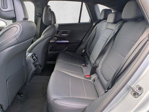Used 2026 Mercedes-Benz GLC 300 image 16