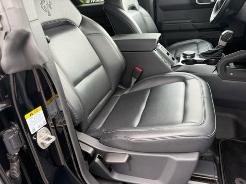 Used 2025 Ford Bronco Big Bend w/ Black Diamond Package AWD/4WD image 8