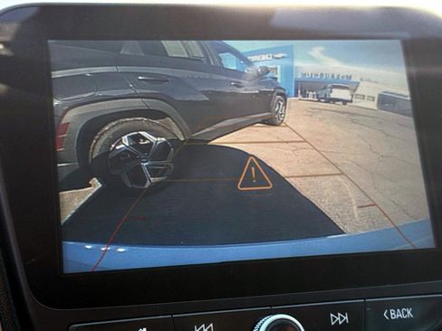 Used 2018 Chevrolet Malibu LT w/ Leather Package image 16