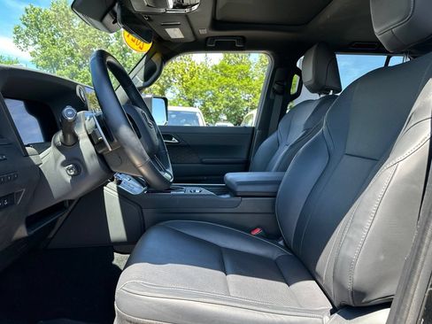 Used 2024 Lexus GX 550 w/ Accessory Package (Z1) AWD/4WD image 45