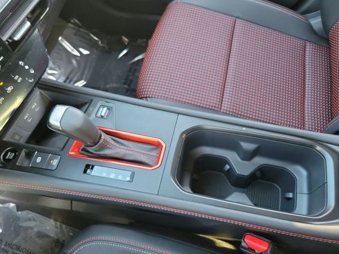 New 2026 Nissan Kicks SR FWD image 10