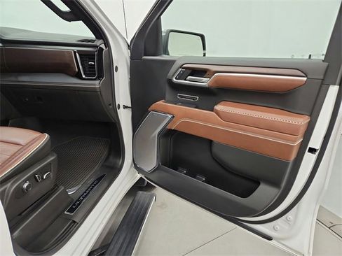Used 2024 GMC Sierra 1500 Denali Ultimate image 38