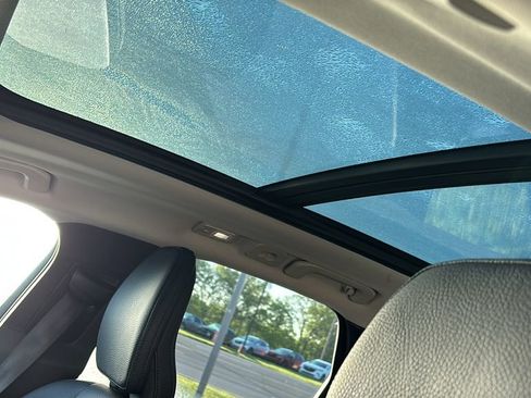 Certified 2024 Volvo XC60 B5 Plus AWD/4WD image 10