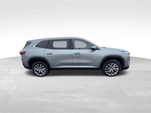 Used 2025 Buick Enclave Preferred AWD/4WD image 20