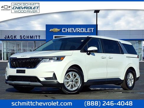 Used 2022 Kia Carnival LX image 1