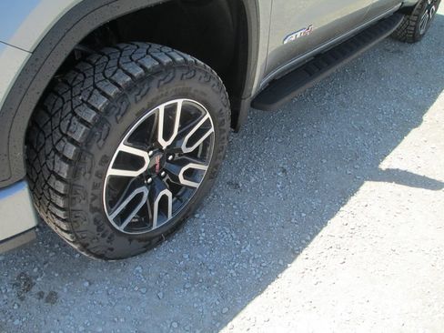 New 2026 GMC Sierra 1500 AT4 w/ AT4 Premium Package AWD/4WD image 14