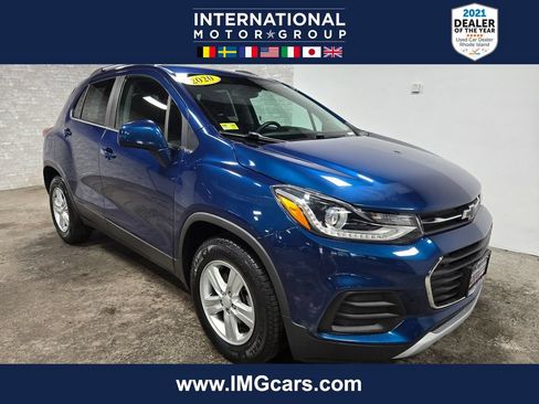 Used 2020 Chevrolet Trax LT FWD image 1