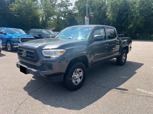 Used 2020 Toyota Tacoma SR AWD/4WD image 1