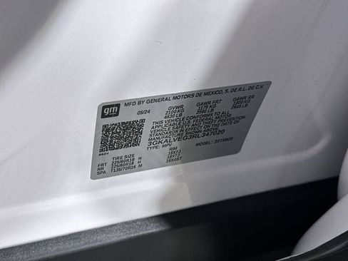 Used 2024 GMC Terrain SLT AWD/4WD image 35