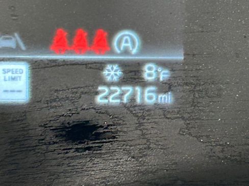 Used 2025 Kia Sportage LX image 6