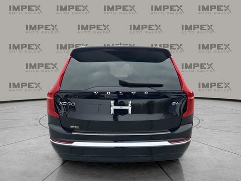 Used 2024 Volvo XC90 B6 Ultimate w/ Lounge Package image 4