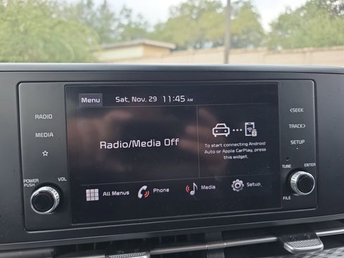 Certified 2024 Kia Carnival LX image 13