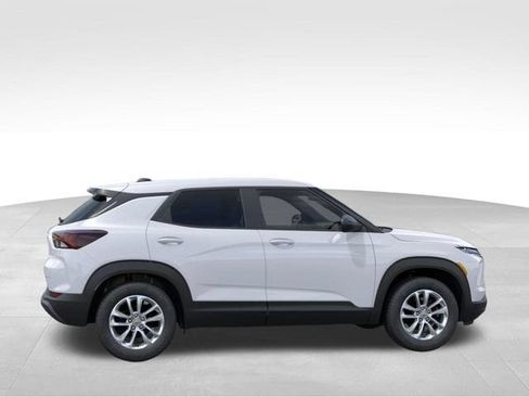 New 2026 Chevrolet TrailBlazer LS w/ LS Convenience Package AWD/4WD image 5