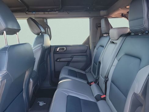 Used 2024 Ford Bronco Outer Banks image 16