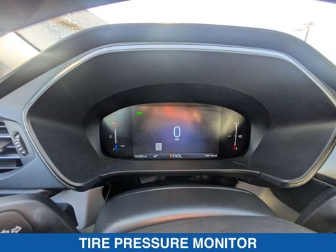 Used 2025 Ford Escape Base image 17