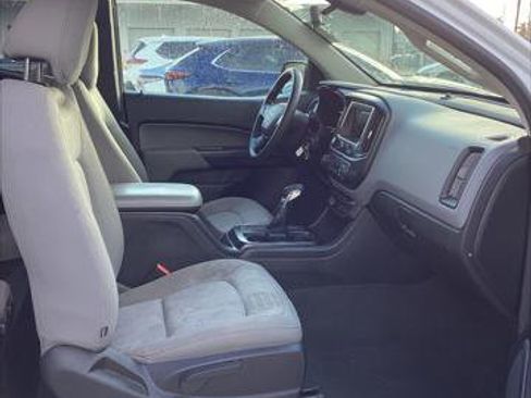 Used 2022 Chevrolet Colorado W/T image 25