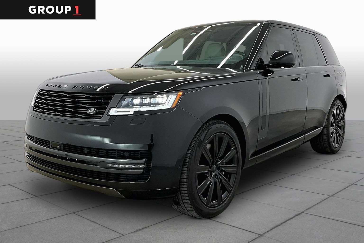 Used 2026 Land Rover Range Rover SE AWD/4WD image 1