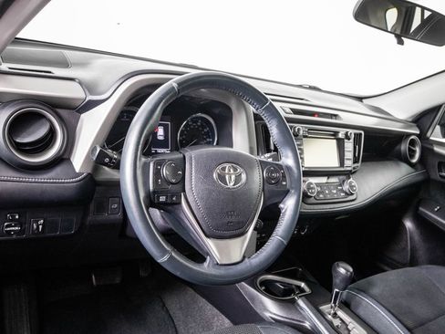 Used 2016 Toyota RAV4 XLE FWD image 16