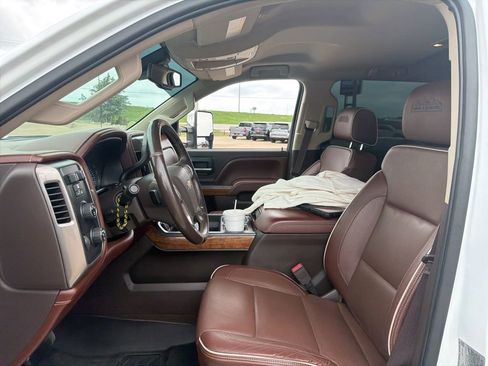 Used 2016 Chevrolet Silverado 3500 High Country w/ Duramax Plus Package image 9